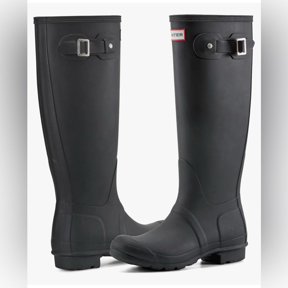 Hunter black boots size 5